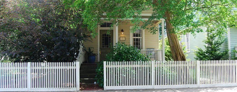 Rothschild Pound House Inn Columbus Exterior foto
